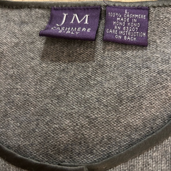 Cashmere sweather set,Grey,Large, NWOT,smoke/pet free home. - Picture 8 of 8